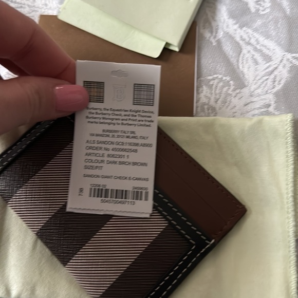 Brand New Women’s Burberry Check and Two-tone Leather Card Case in Dark Brown - Picture 6 of 6